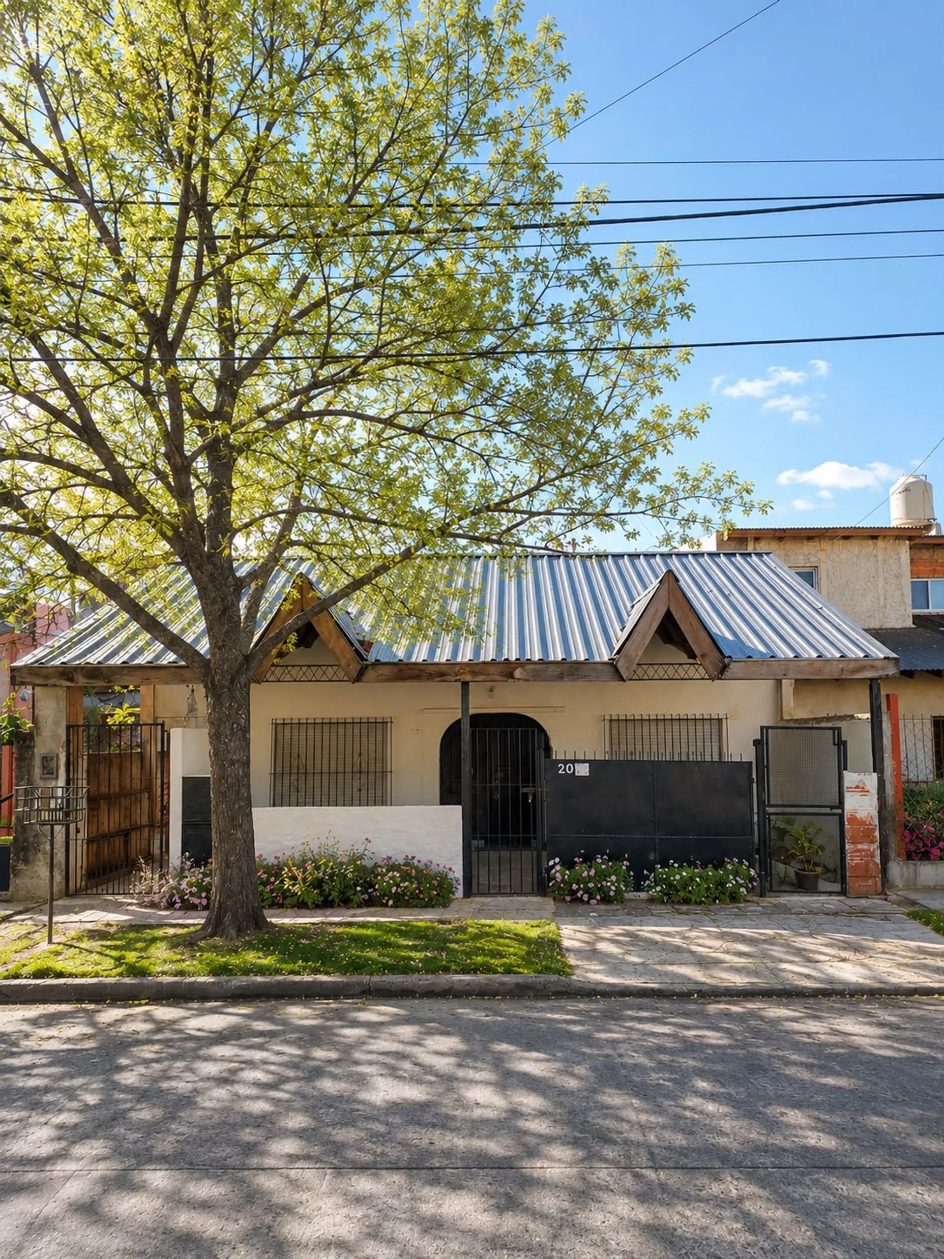 VENTA CASA CON DPTO TOTALMENTE INDEPENDIENTE