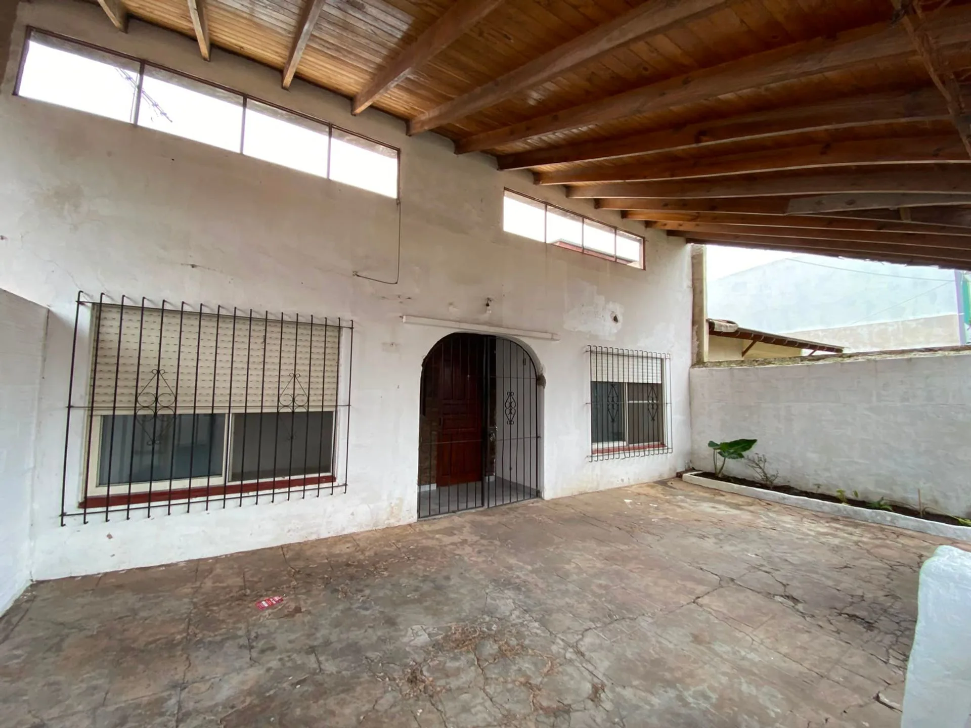VENTA CASA CON DPTO TOTALMENTE INDEPENDIENTE foto 2