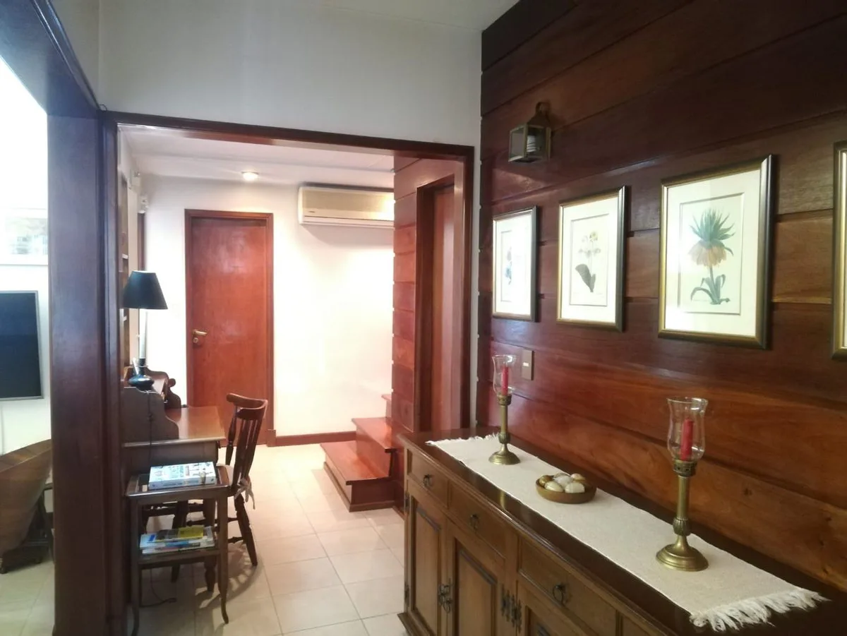 VENTA DE CASA 5 AMB C/COCHERA QUILMES CENTRO foto 2
