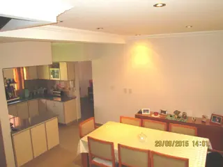 LANÚS OESTE - Excelente Chalet de categoría foto 1