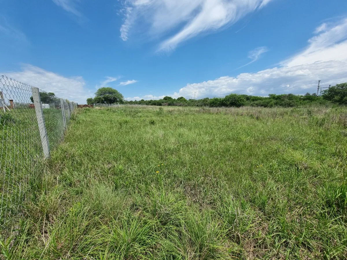 SE VENDE TERRENO DE 300M2 EN VILLA ANISACATE foto 3