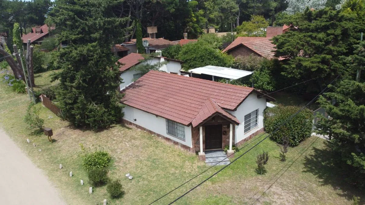 VENTA DE CASA EN VALERIA DEL MAR foto 2