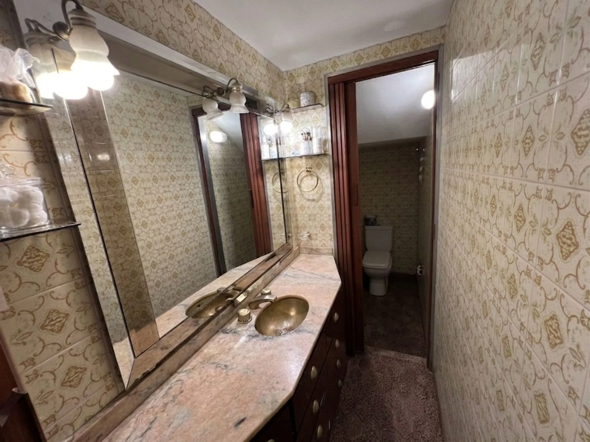 Casa 3 dormitorios Venta Sarandí Cochera y Jardin foto 4