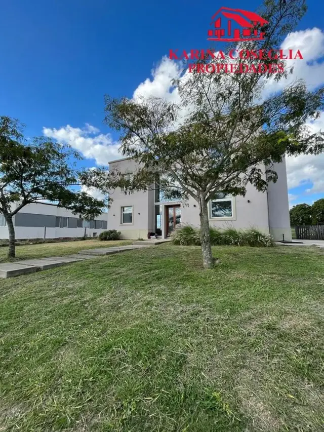 CASA EN SEBASTIÁN , AREA 1 , SE ALQUILA