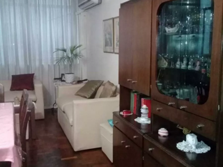 NUEVO PRECIO - Departamento en Venta en Caballito 4 ambientes 2 baños 85 m2 + balcón – Rosario 500 foto 2