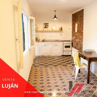 CASA EN LUJÁN CENTRO APTA CRÉDITO foto 1