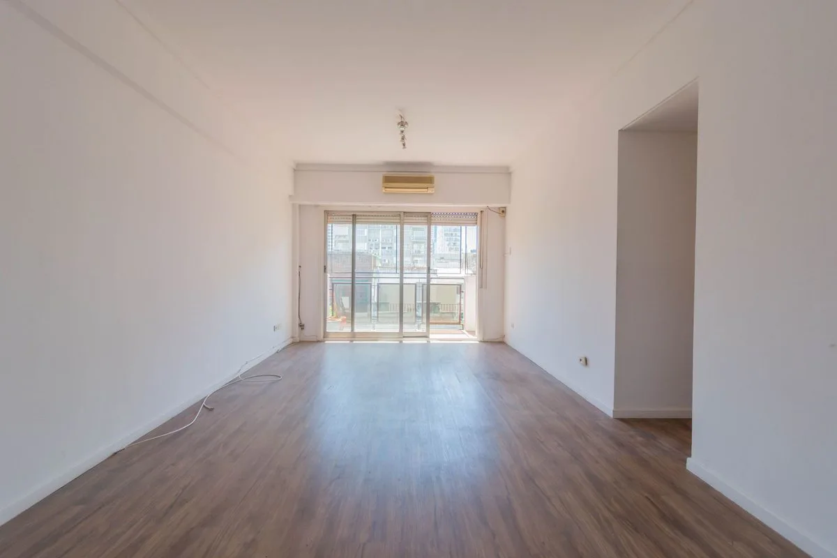 VENTA – 4 amb – dependencia – cochera – todo Luz foto 5