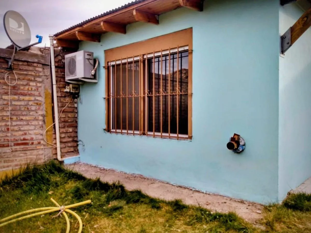 VENTA DE CASA EN BARRIO PARQUE OESTE CUTRAL CO foto 3