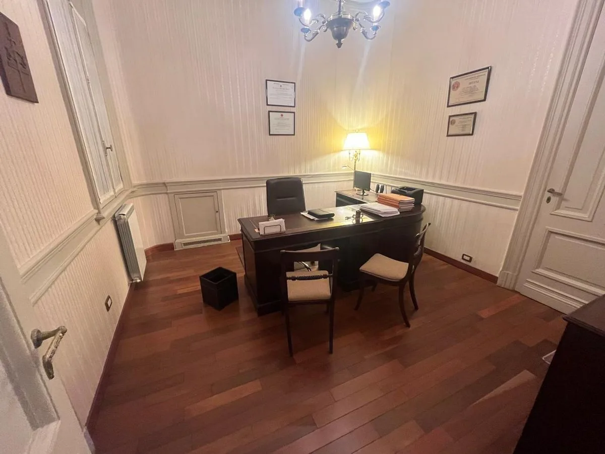 VENTA DEPARTAMENTO PISO COMPLETO MICROCENTRO 231M2 foto 2