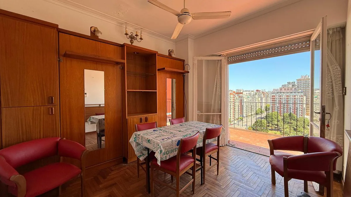 VENTA DEPARTAMENTO 2 AMBIENTES VISTA A PLAZA COLON foto 4