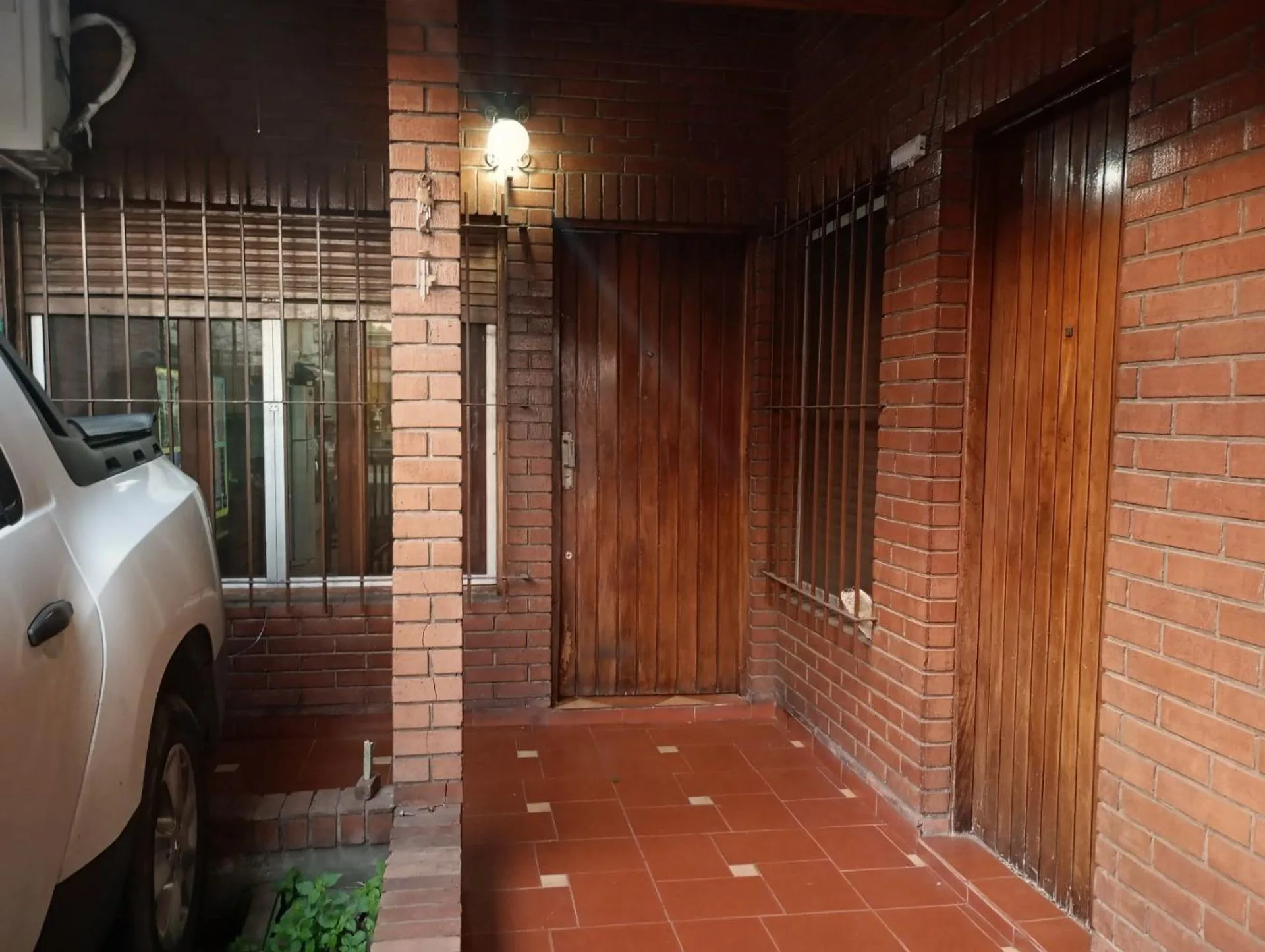 VENTA CASA 3 AMB CON QUINCHO Y GARAGE - V. ALSINA foto 4