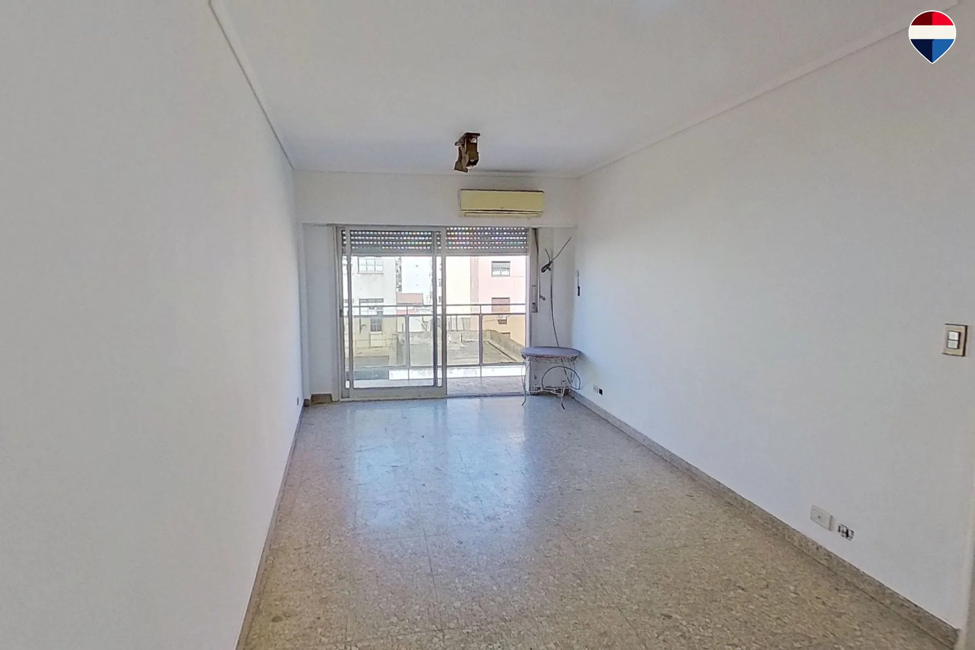 Barracas - Venta - Semipiso 4 ambientes - Balcón foto 2