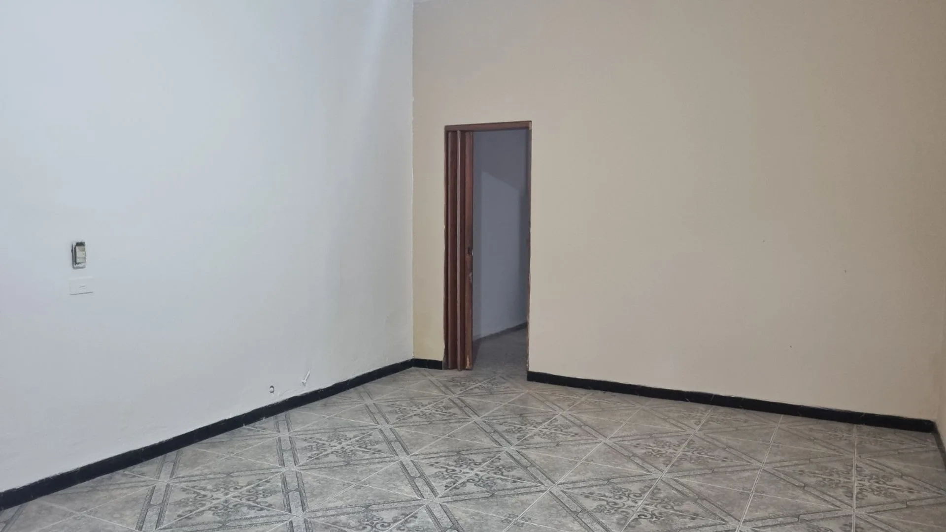 VENTA CASA 2 DORMITORIOS BARRIO GENERAL BUSTOS foto 5