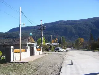 Excelente Lote Céntrico en Lago Puelo. foto 3