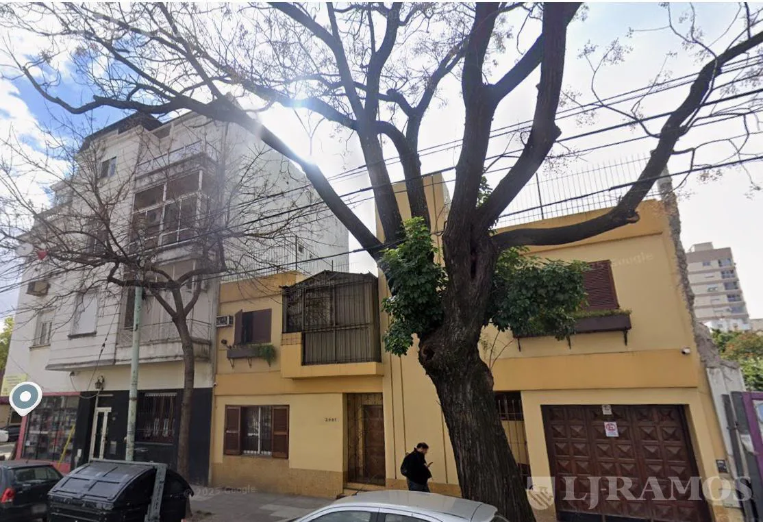 Terreno a metros a Av. con 12,30 mts de frente foto 3