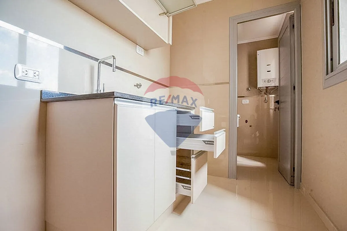 VENTA DPTO 1 DORM CON COCHERA foto 3