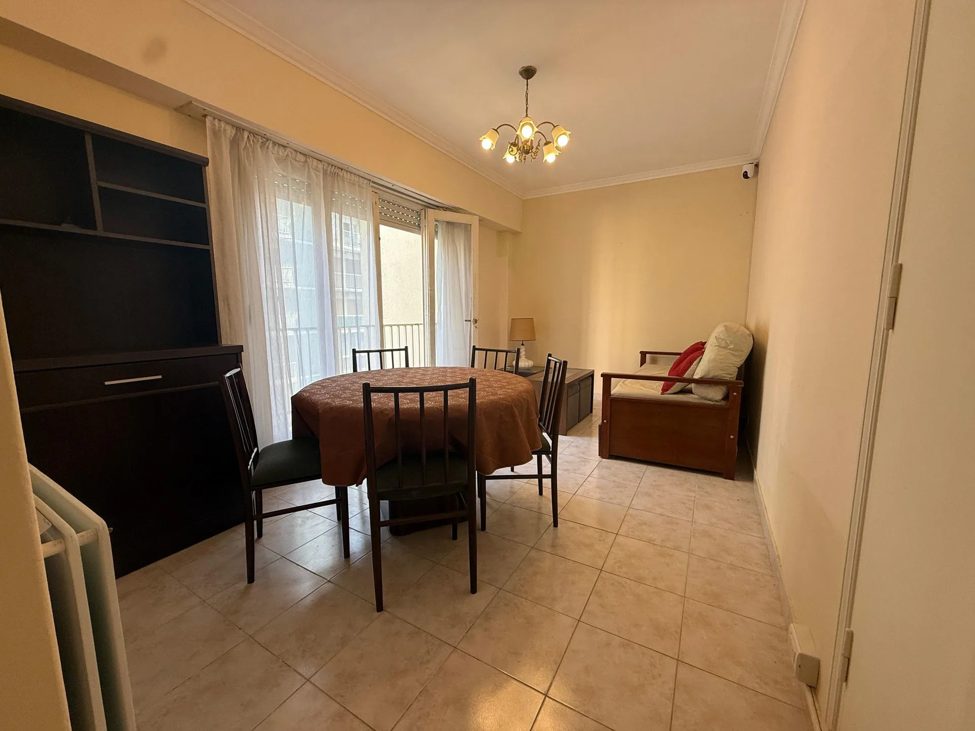 VENTA DPTO 2 AMB CON  BALCON AL FRENTE ZONA CENTRO foto 2