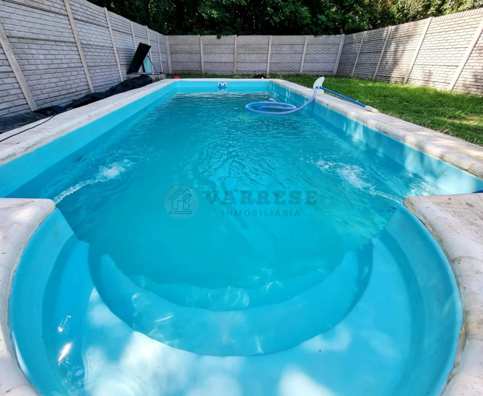 Casa con Pileta en Venta foto 2