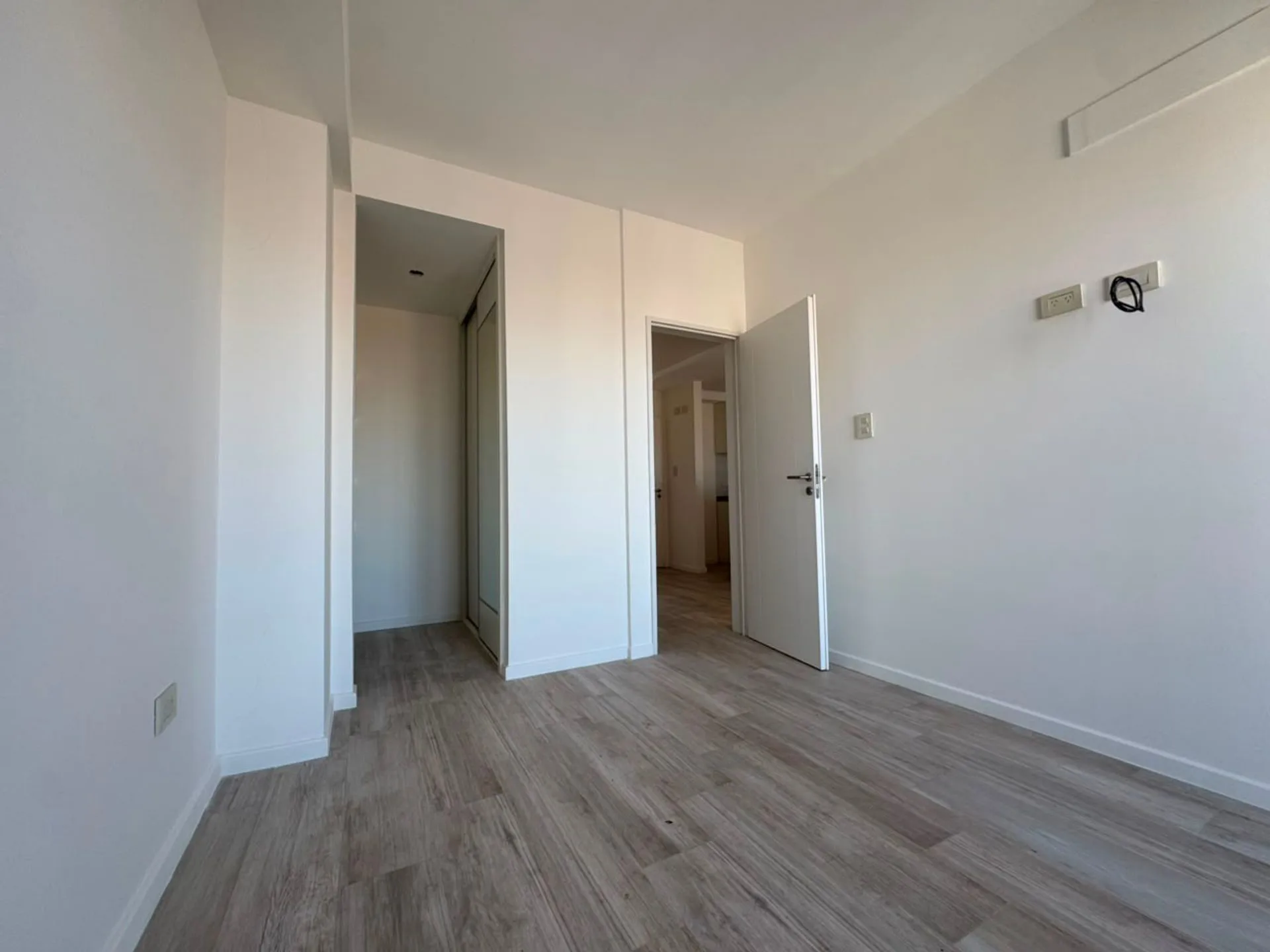 DPTO DE 1 DORM. A ESTRENAR PORTAL AVENIDA foto 2