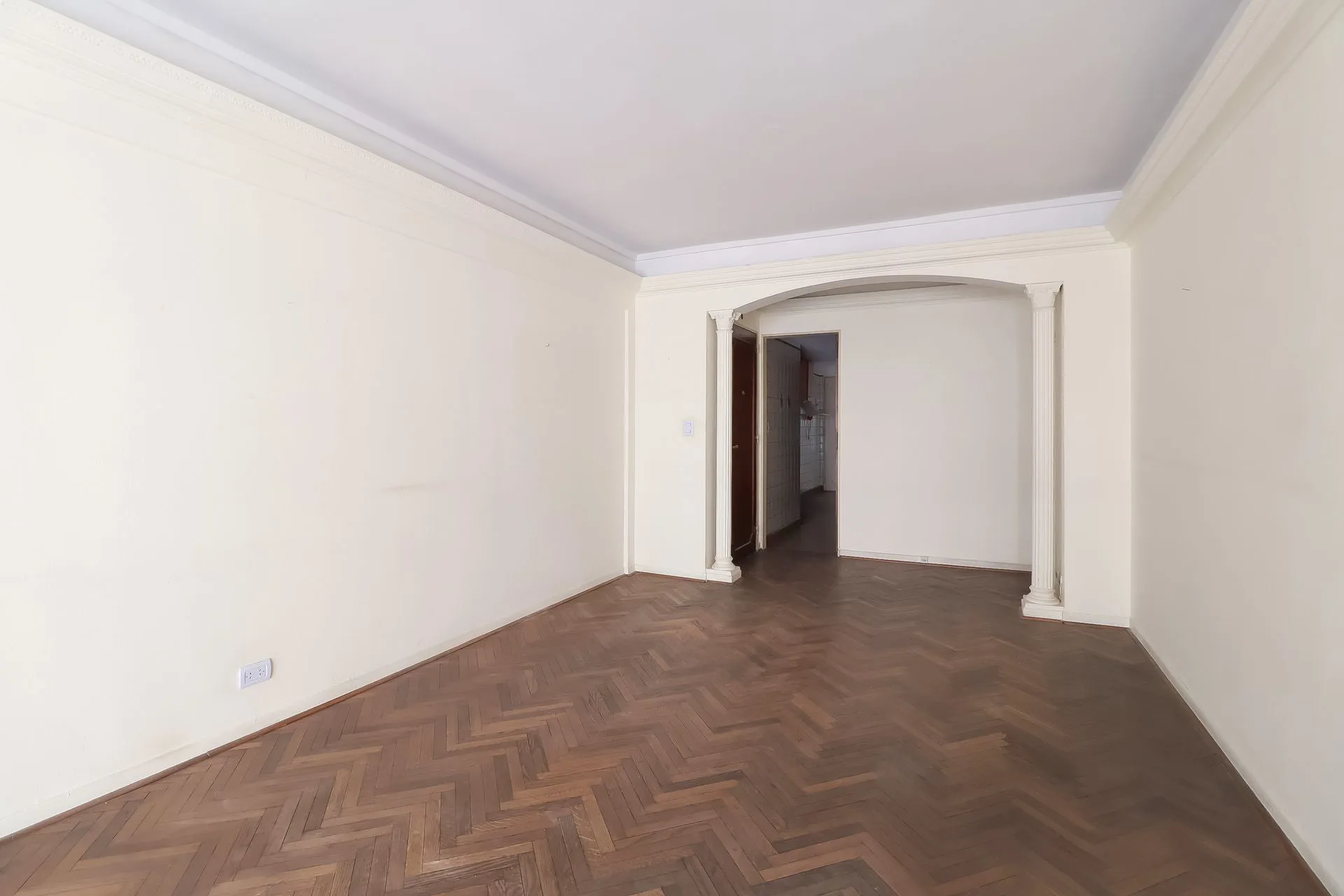 VENTA CUATRO AMBIENTES CON DEPENDENCIA Y BALCON foto 4