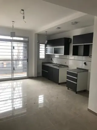 SEMIPISO A ESTRENAR 3 AMBIENTES EN QUILMES OESTE foto 3