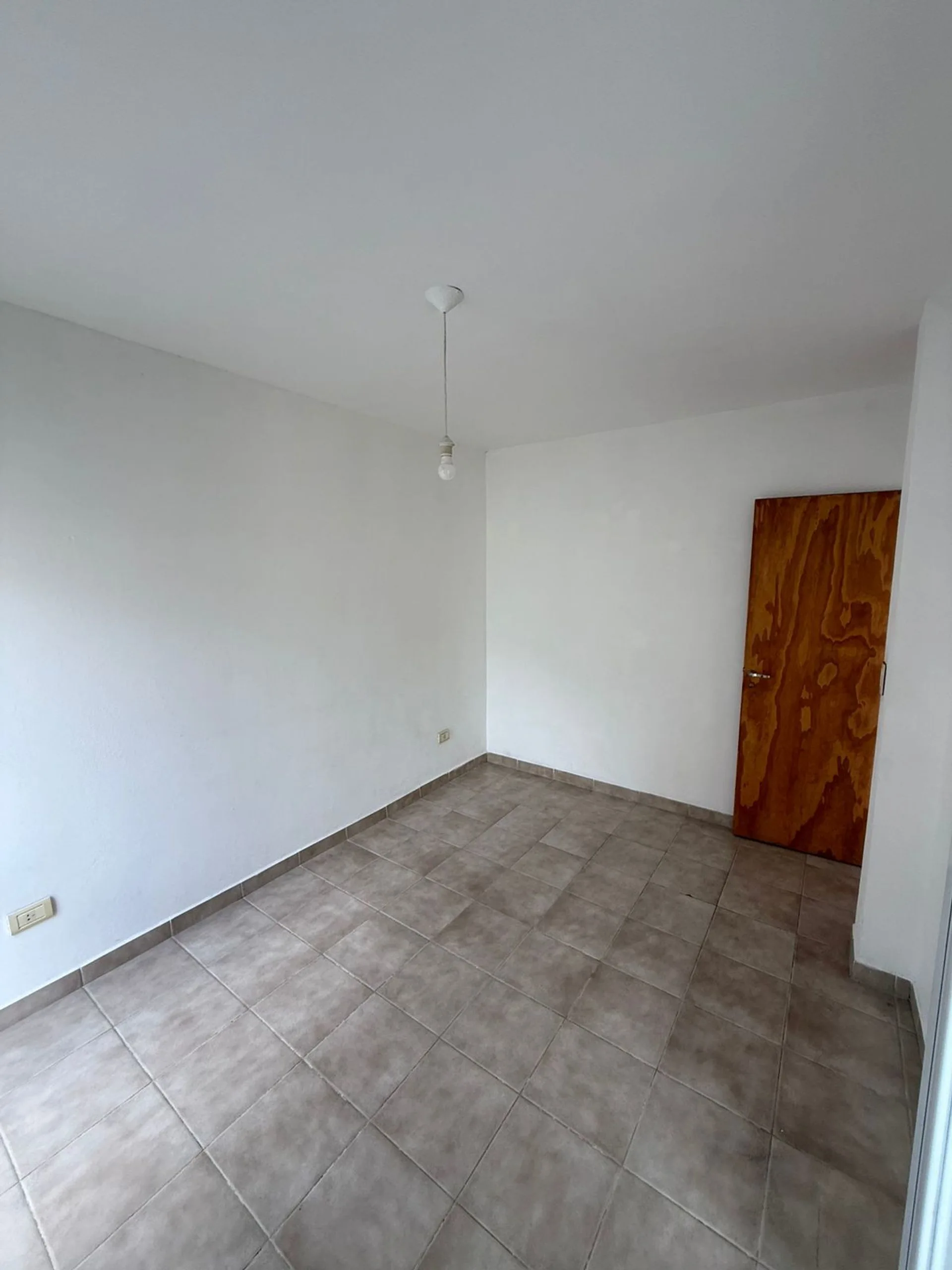 VENTA DE DEPARTAMNETO ZONA CENTRO GENERAL ROCA foto 2