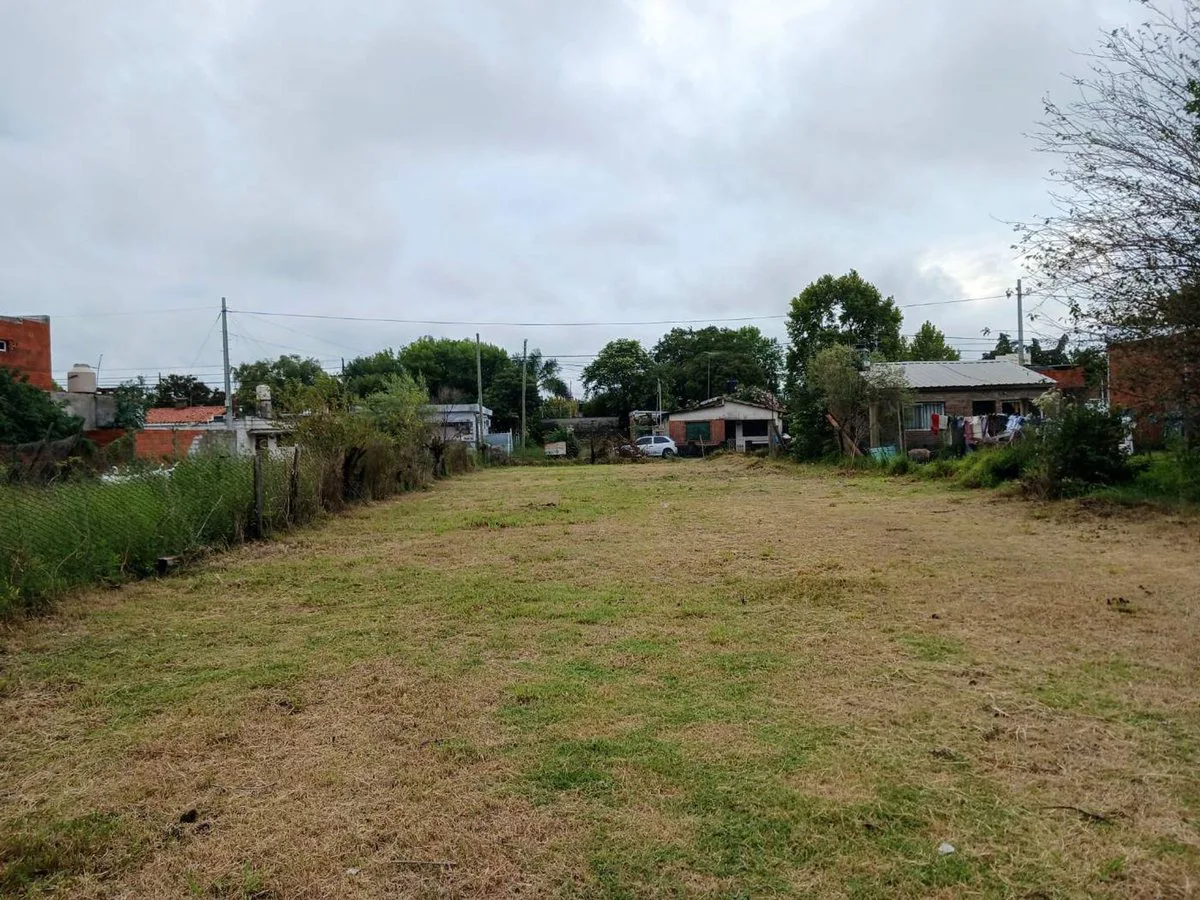 VENTA 2 TERRENOS CON EXCELENTE UBICACIÓN EN ROLDAN foto 3