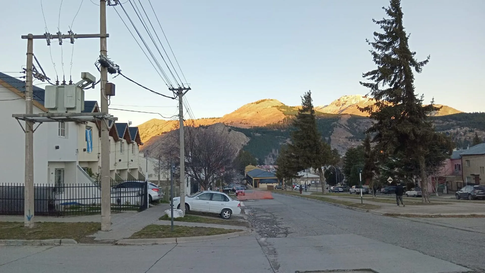 Departamento en Esquel, Zona Centro. 2 Dormitorios foto 2