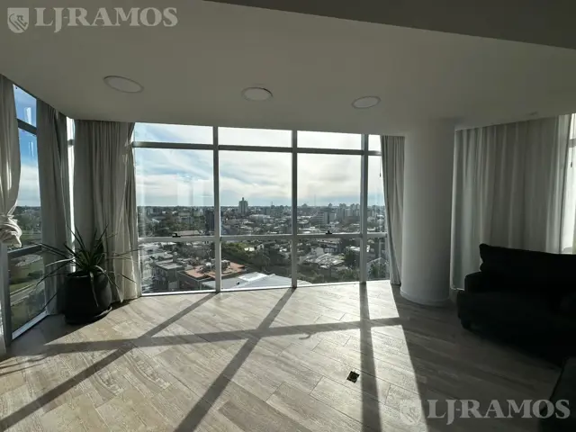 Oficinas SportClub en Escobar!  Excelente ubicación - PG