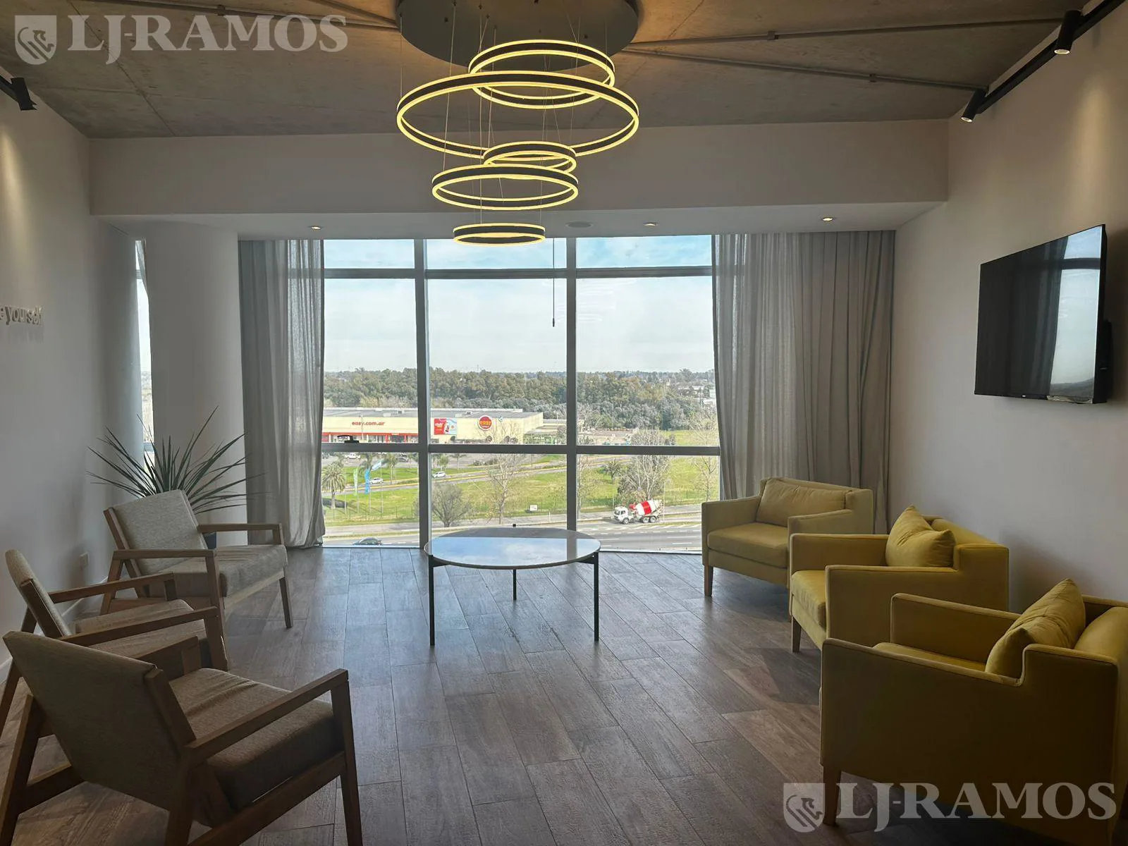 Oficinas SportClub en Escobar!  Excelente ubicación - PG foto 2