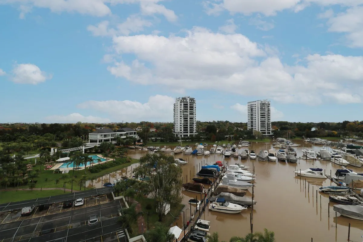 Departamento 3 ambientes en venta en Marinas Golf