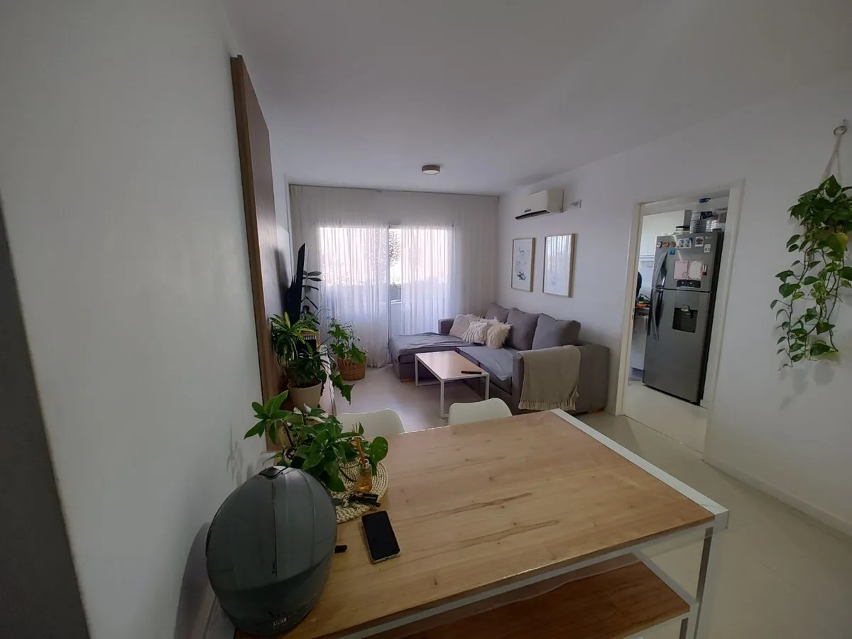 VENTA DEPARTAMENTO 3 AMBIENTES, CASEROS CENTRO! foto 4