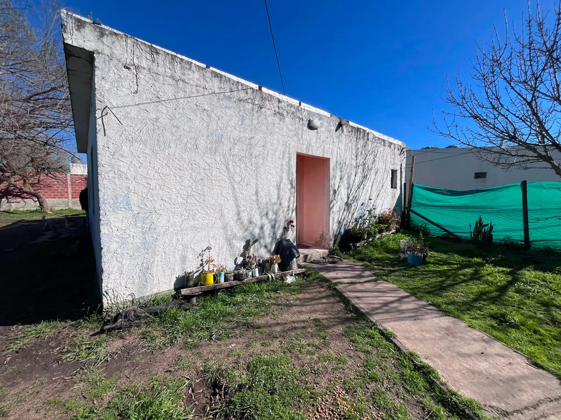 Casa a reciclar con gran lote, Colonia Avellaneda foto 3