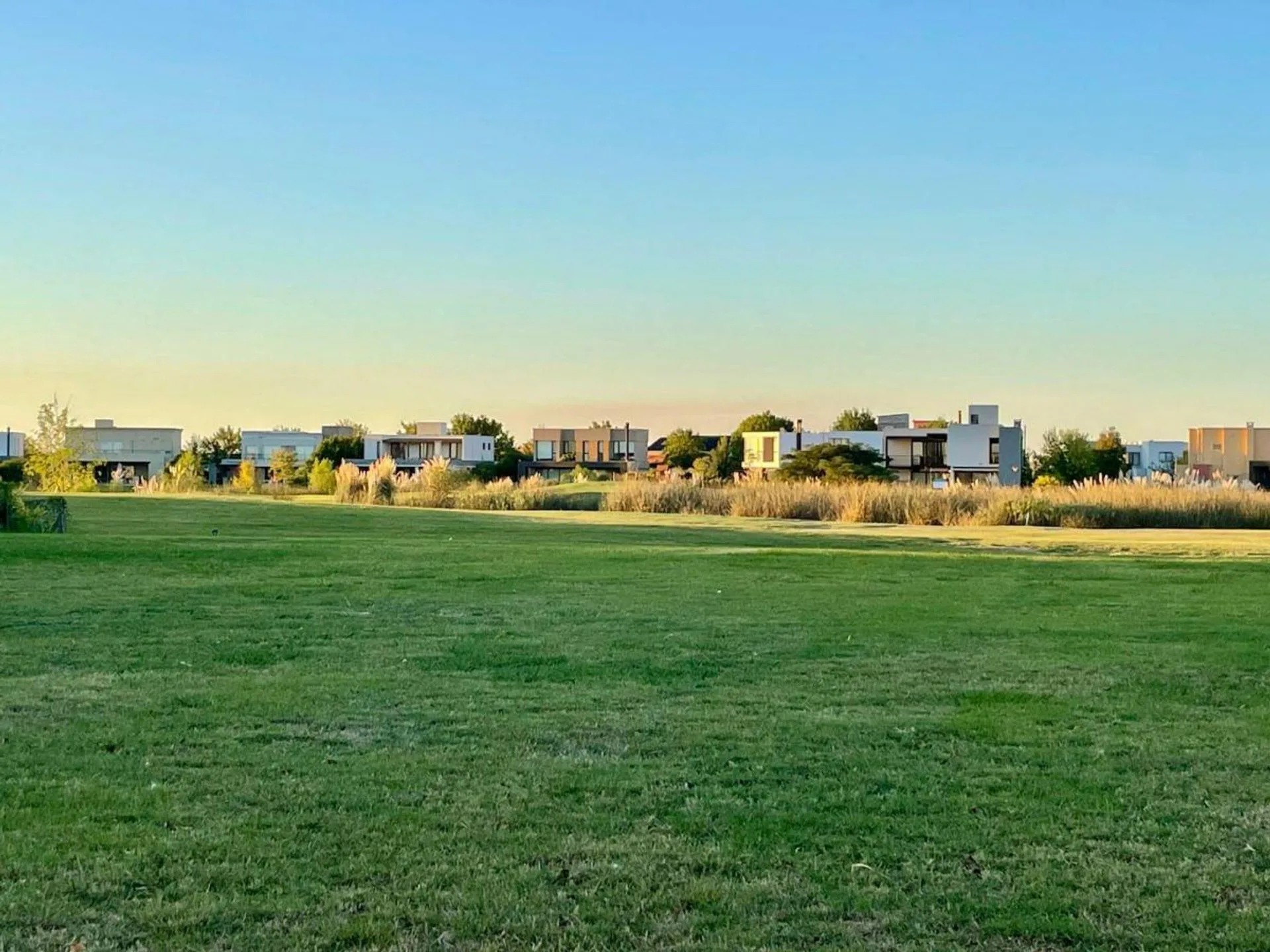 Lote en venta El Cantón - Barrio Golf