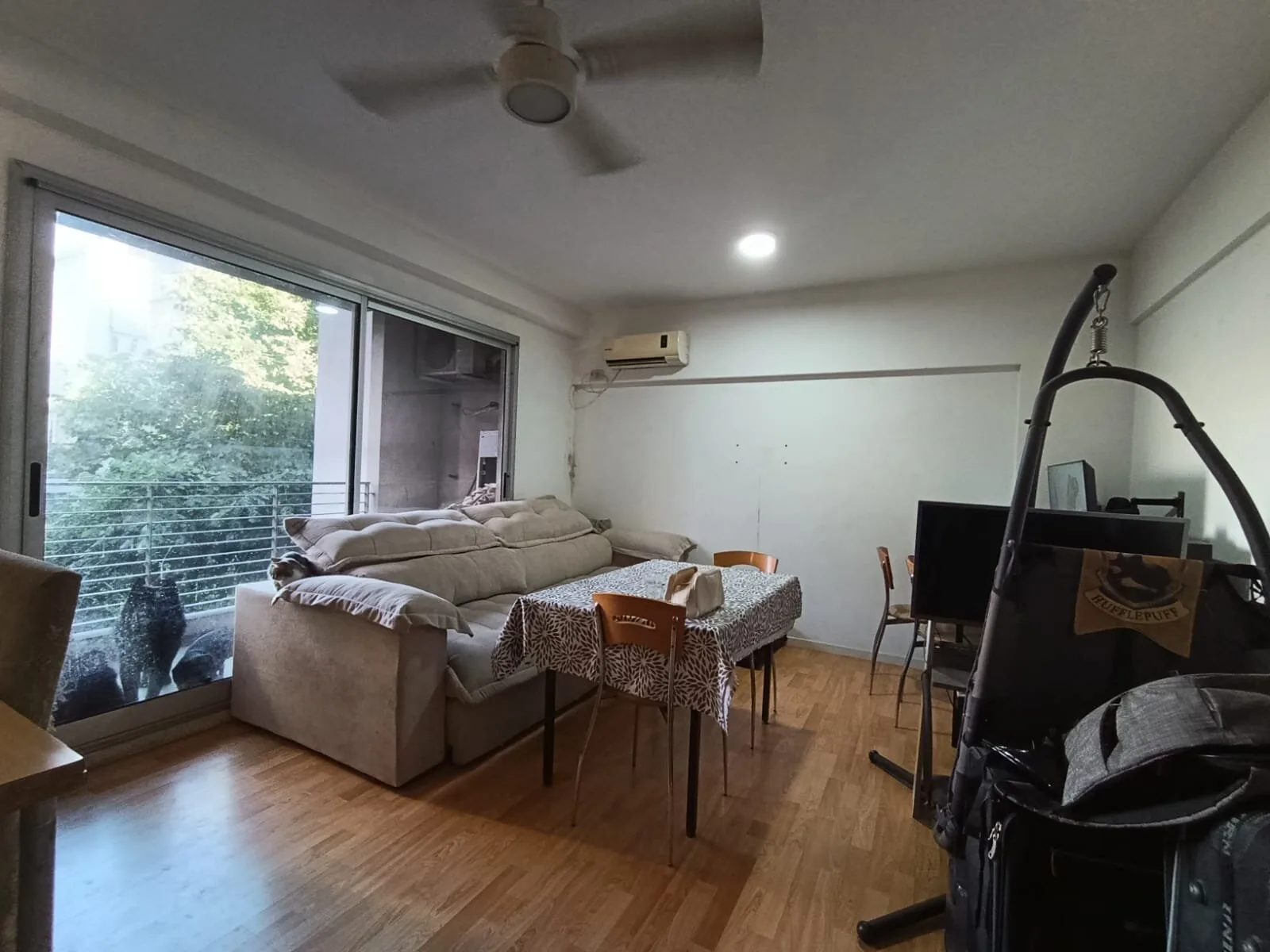DEPARTAMENTO 2 AMBIENTES FRENTE CON BALCON foto 4