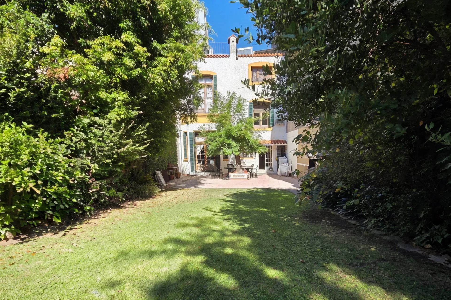 Venta Casa Neocolonial Nuñez-Jardin 200m² c/Pileta foto 2