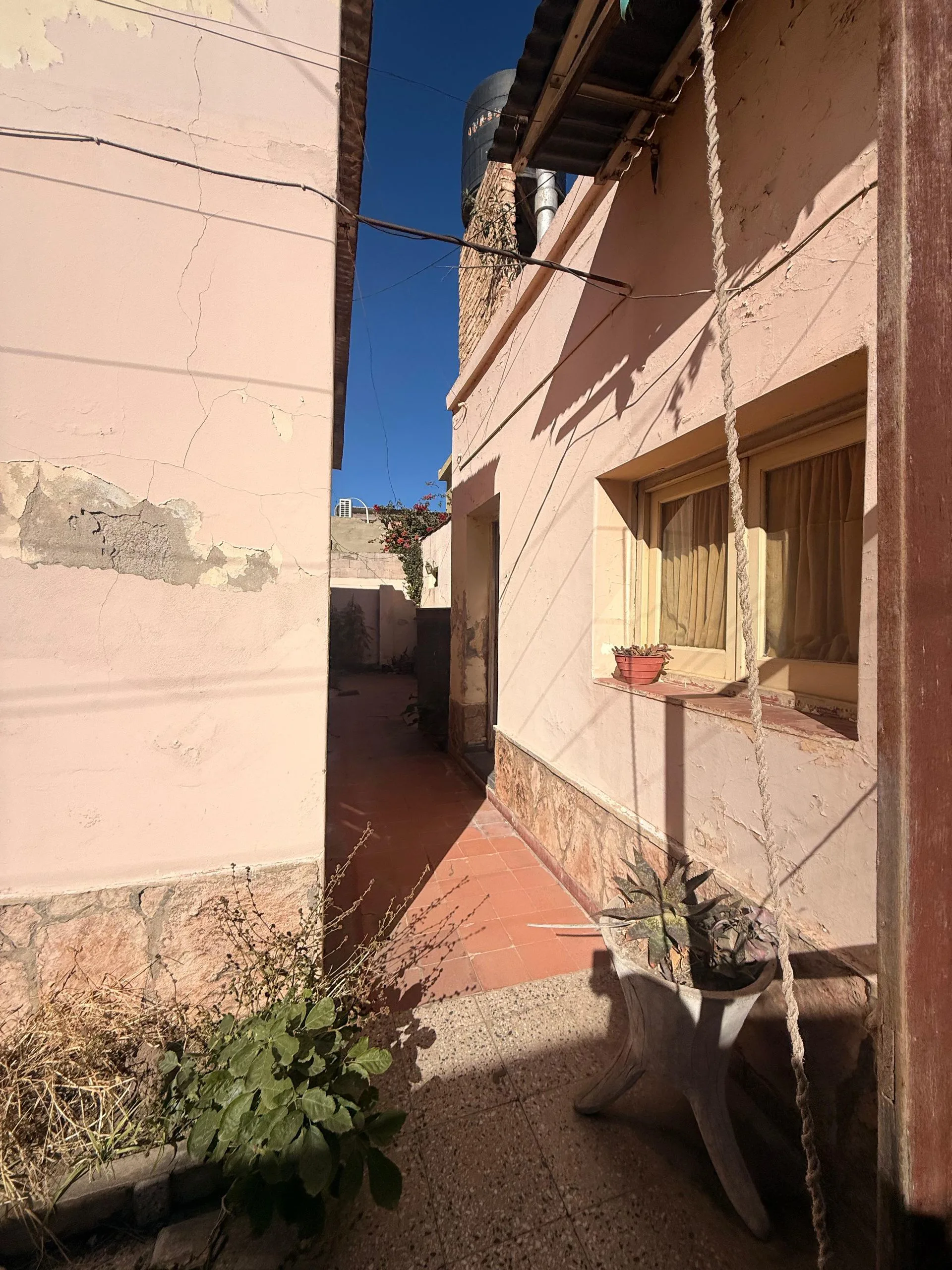 Esquina estratégica en Ayacucho y San Martín foto 4