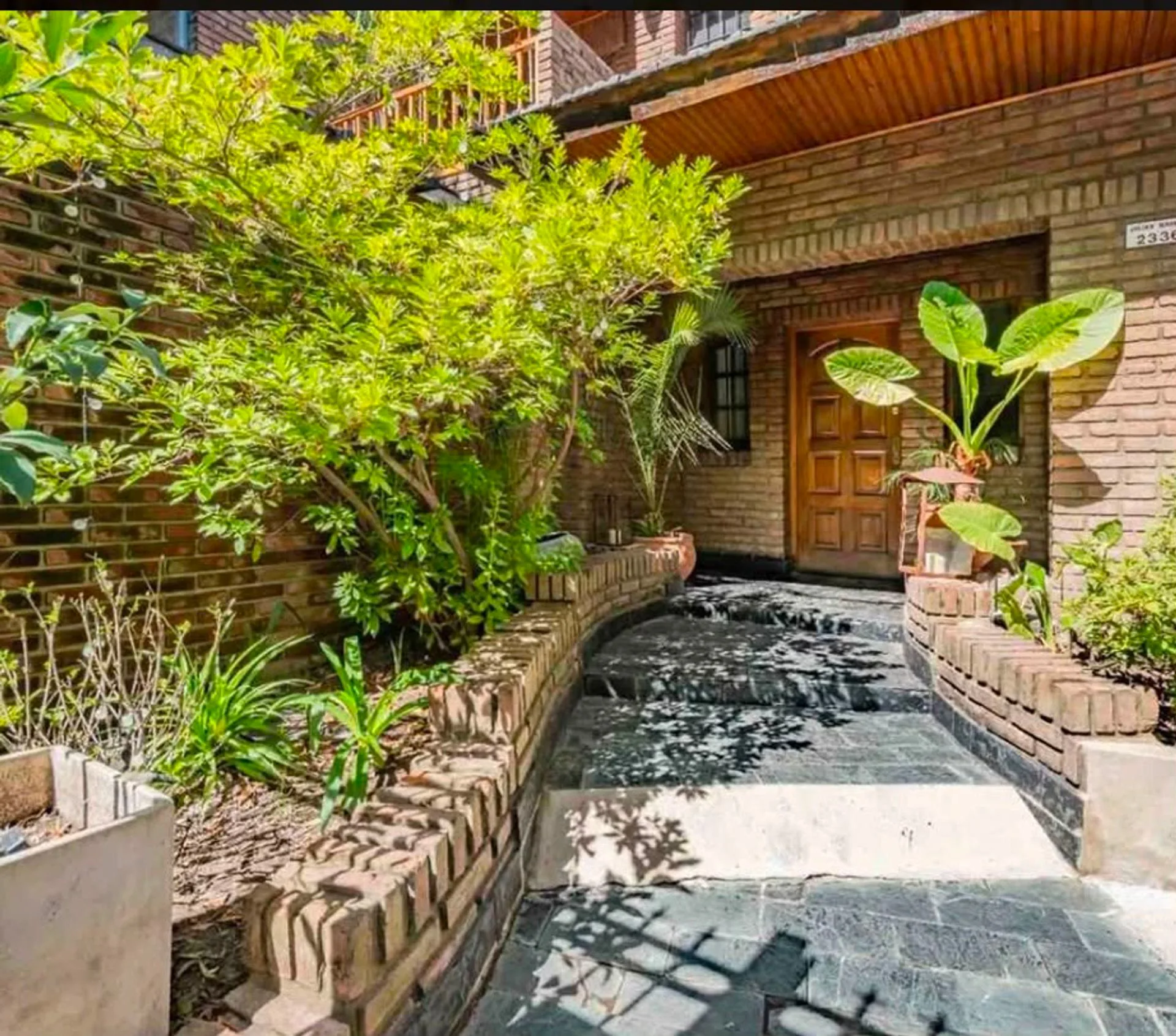 CASA EN VENTA 7 AMB BÉCCAR JARDÍN PILETA COCHERA foto 2