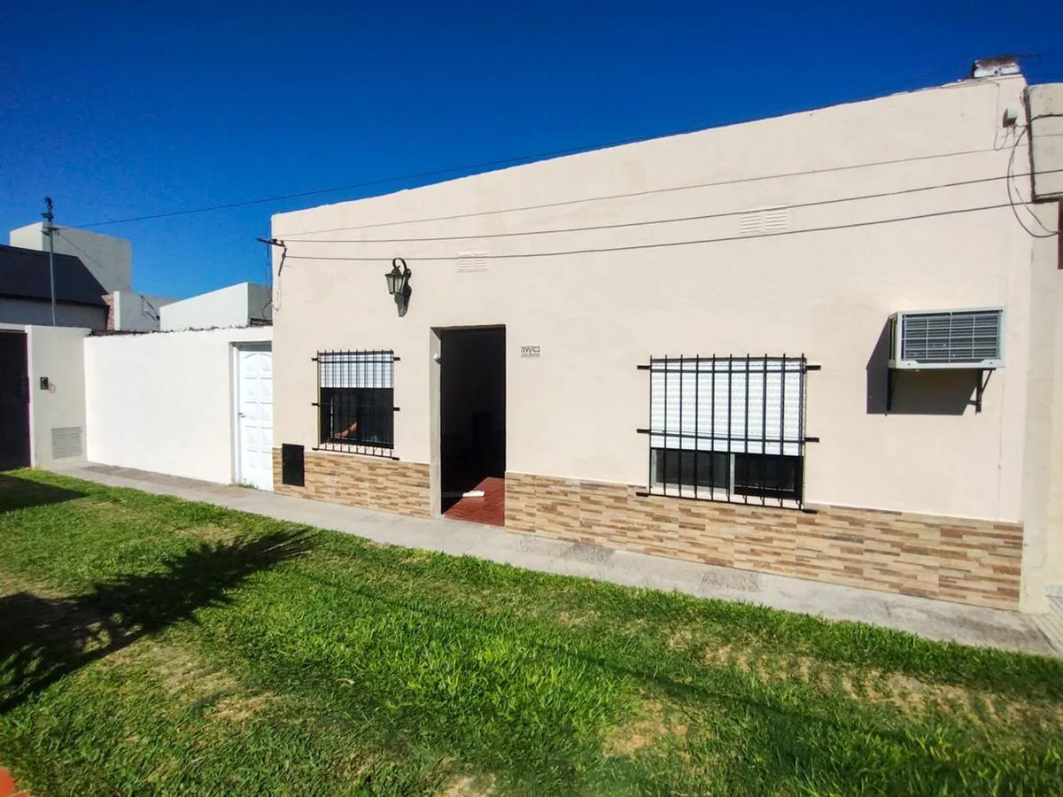 VENTA- casa interna en Santo Tome- zona CENTRO foto 2
