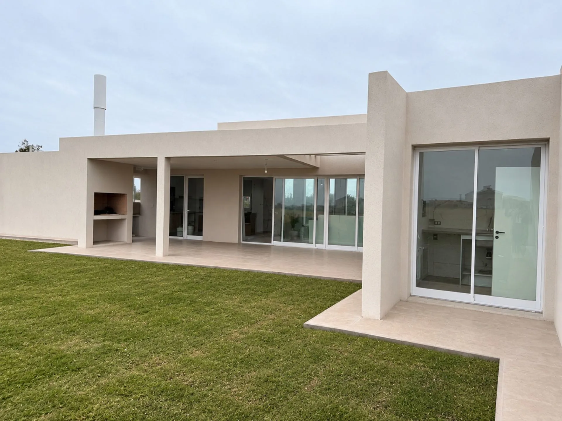 VENTA CASA EN VIDA CLUB DE CAMPO EN CONSTRUCCIÓN foto 3