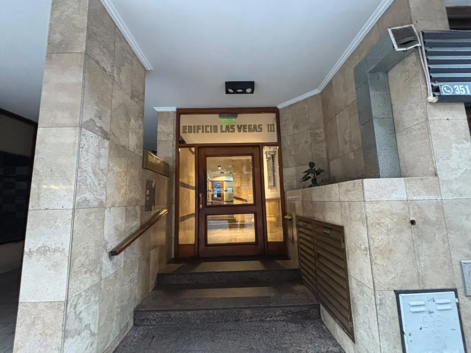 Departamento en Alquiler | 2 Dormitorios | Nueva Cordoba | Balcon | Seguridad 24 HS | Luminoso foto 3