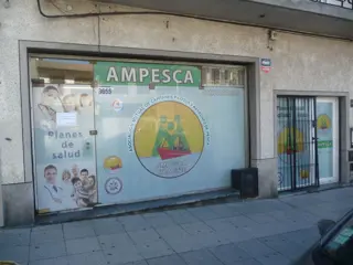 En Venta o Alquiler - Amplio Local a La Calle en Pleno Puerto foto 1
