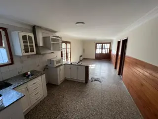 Gran casa de 230 M2. OPORTUNIDAD foto 5