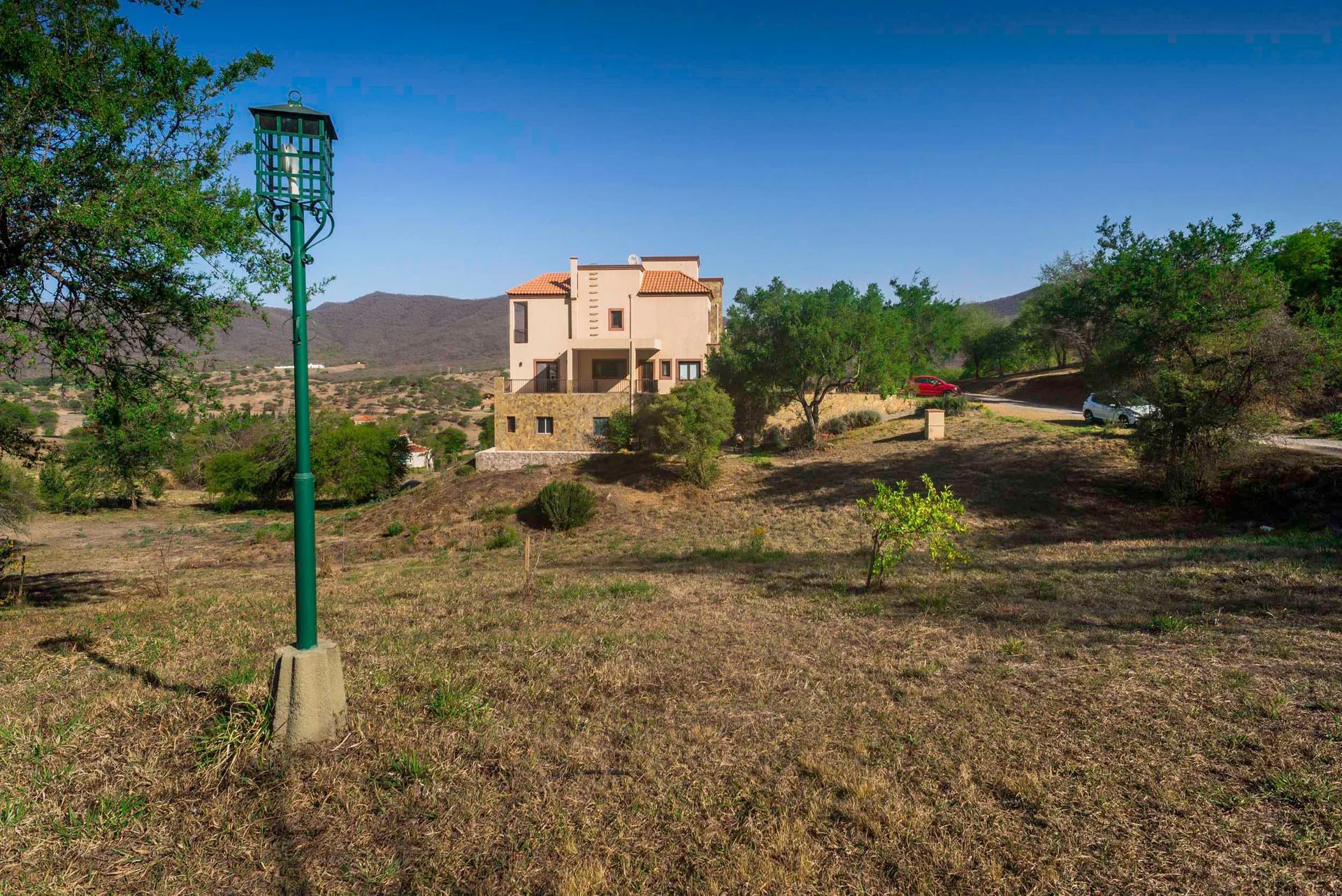 CASA 5 DORM VENTA LA LUCINDA CLUB DE CAMPO PILETA foto 4