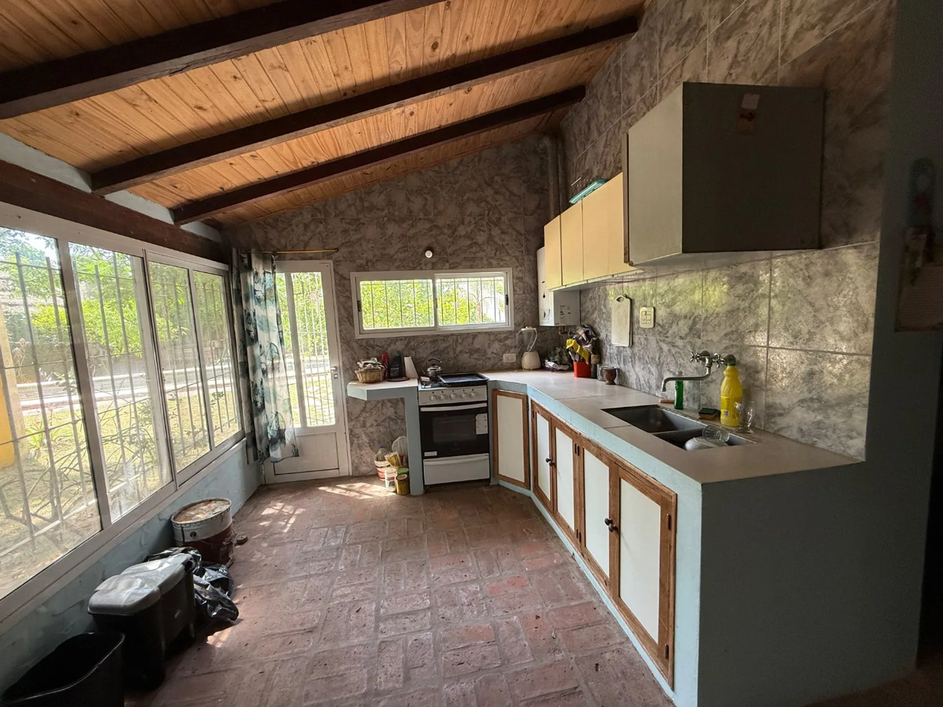 REMAX VENDE CASA  CAYASTA SANTA FE COSTA HERMOSA foto 4