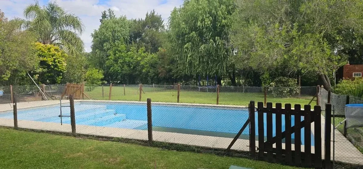 VENTA CASA 5 AMB 2 PISOS C/ PISCINA COUNTRY CUBE foto 4