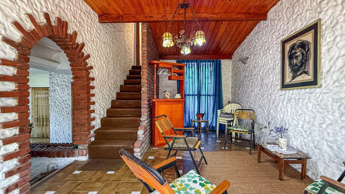 CASA 3 AMBIENTES CON PARQUE EN VENTA LOS PINARES foto 3