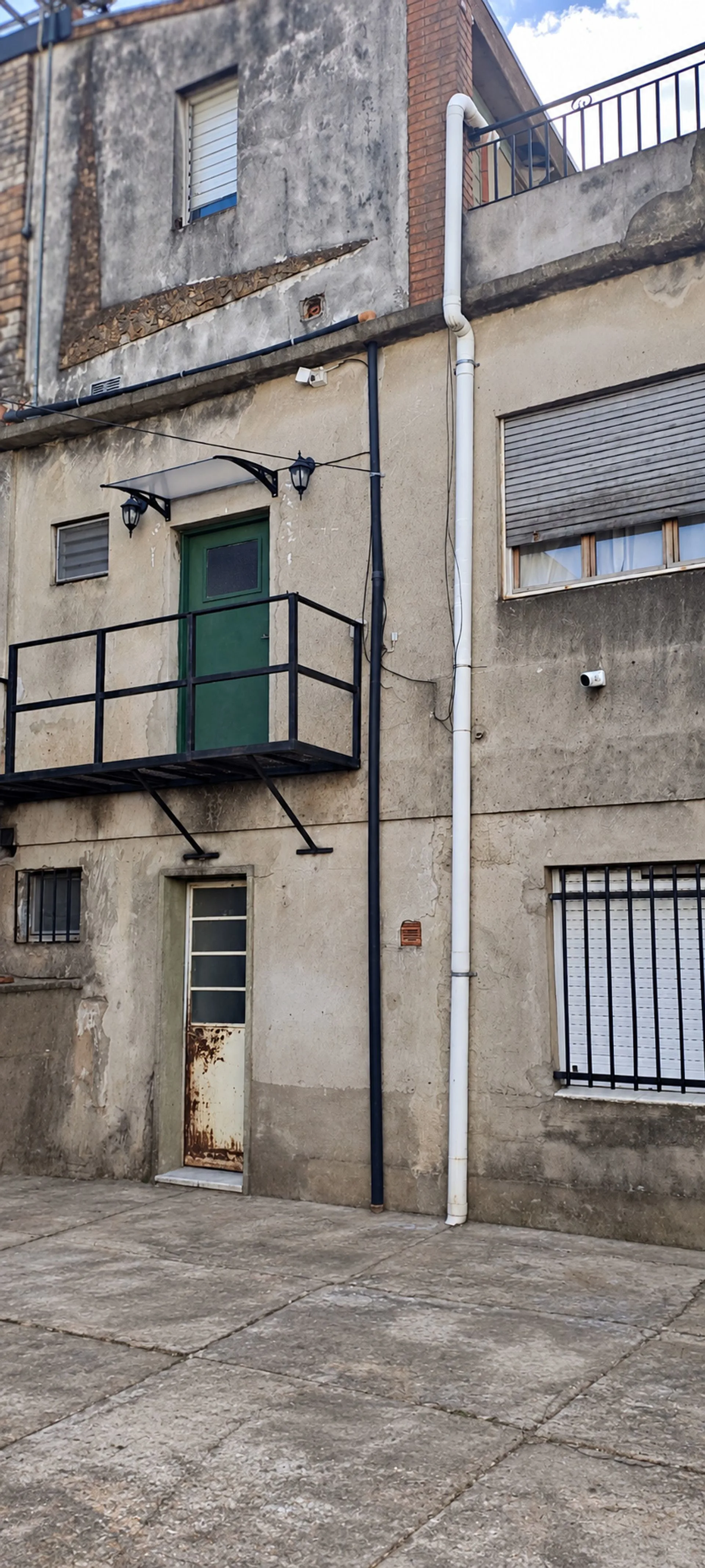 Venta  casa 5 amb a reciclar  en Villa Martelli foto 4