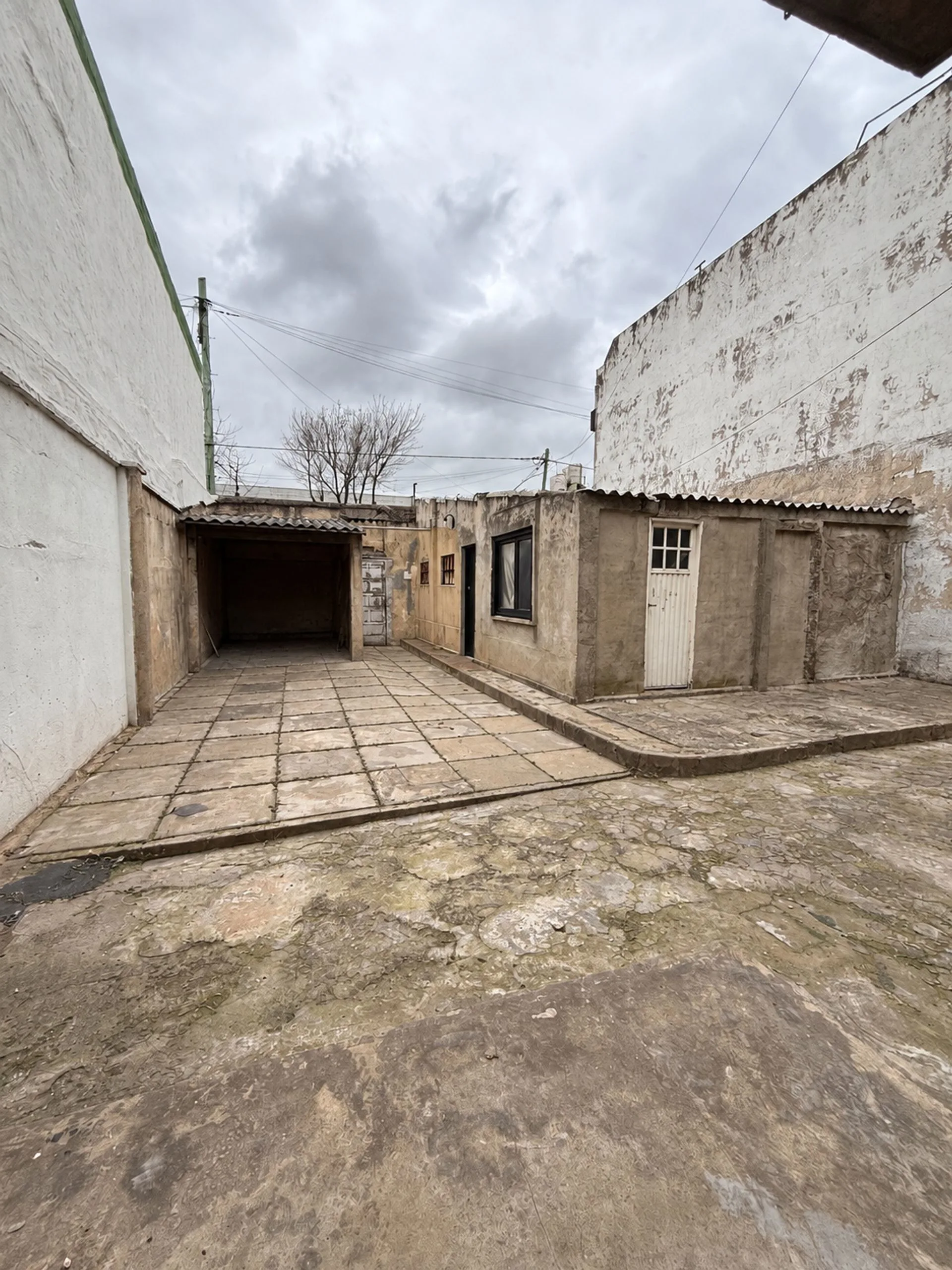 Venta  casa 5 amb a reciclar  en Villa Martelli foto 5