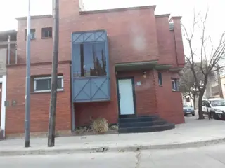VENTA DUPLEX 3 DORMITORIOS BARRIO ALBERDI foto 1